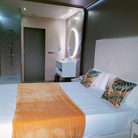 Motel Trebol Tui Εξωτερικό φωτογραφία