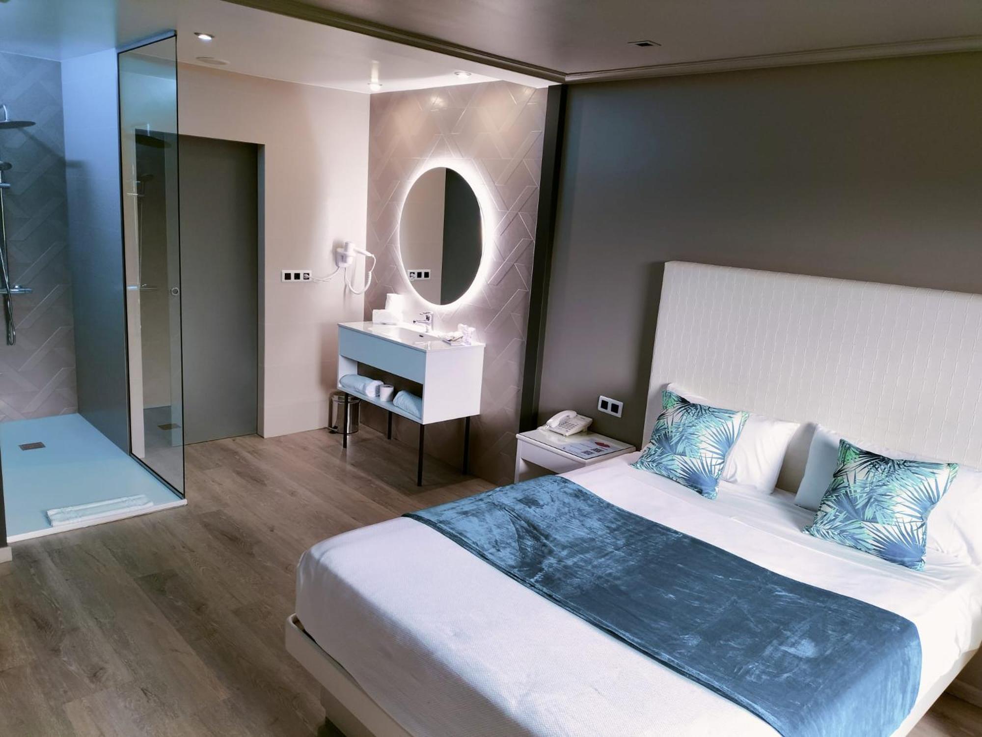 Motel Trebol Tui Εξωτερικό φωτογραφία