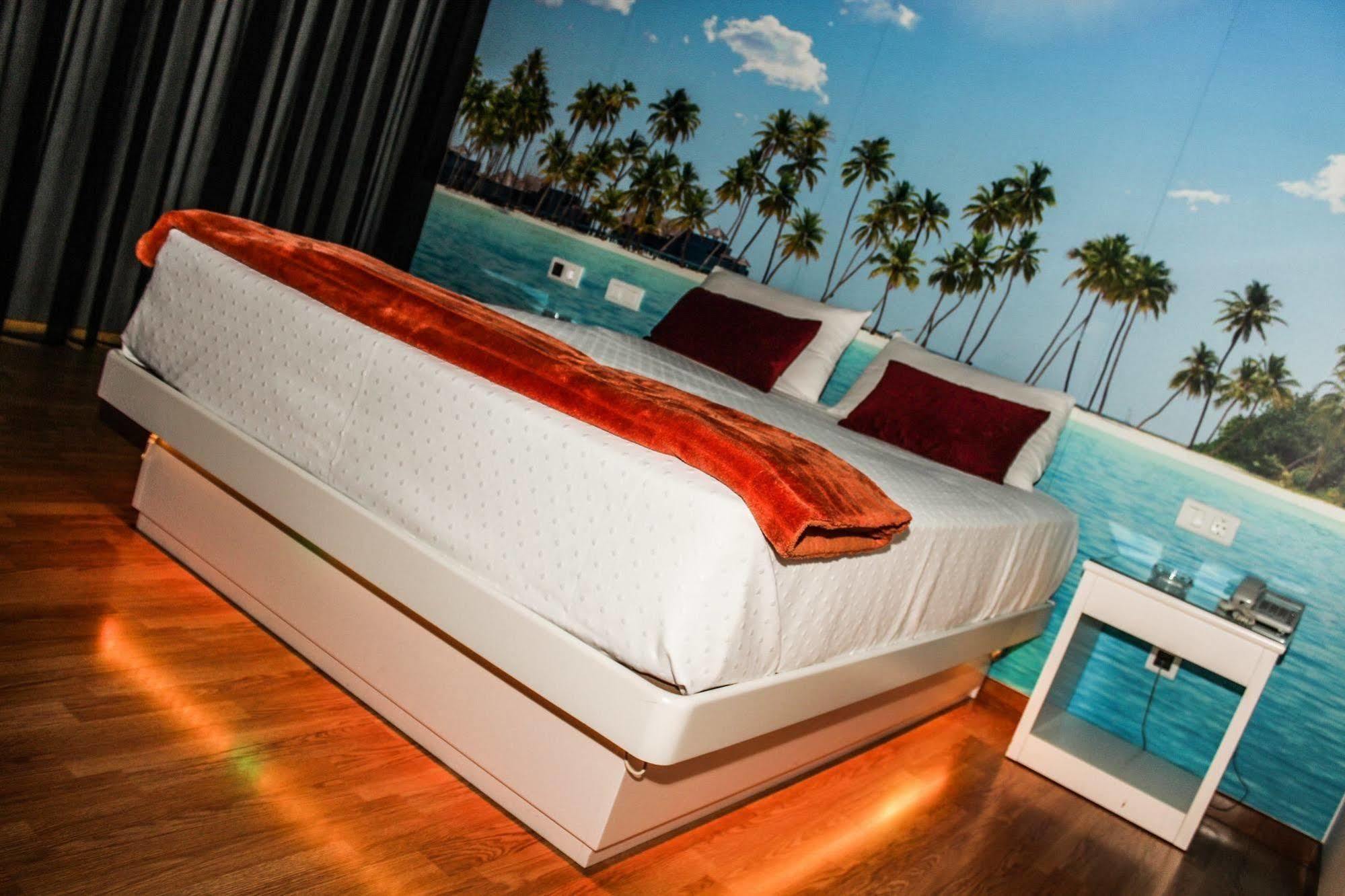 Motel Trebol Tui Εξωτερικό φωτογραφία