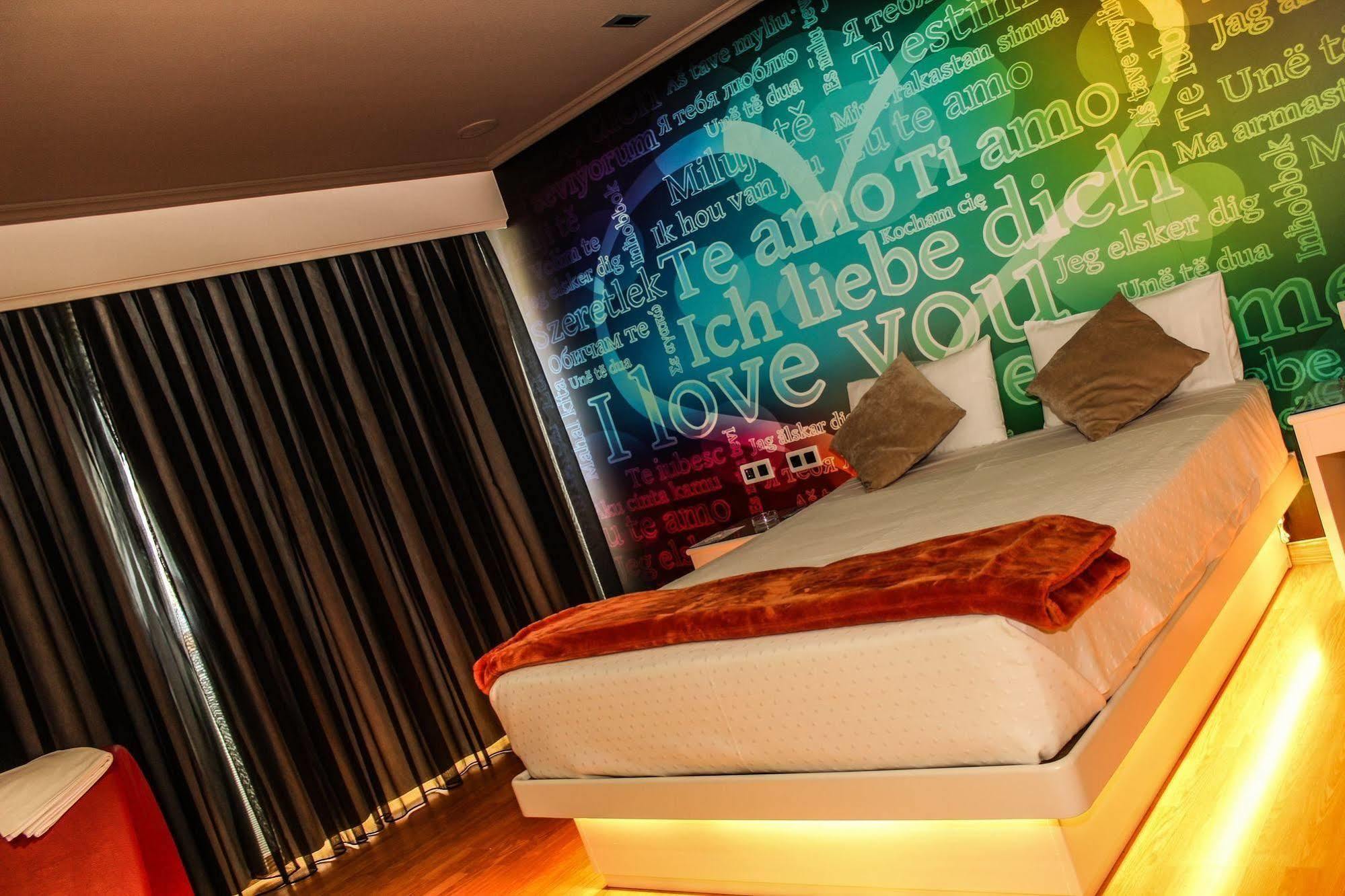 Motel Trebol Tui Εξωτερικό φωτογραφία